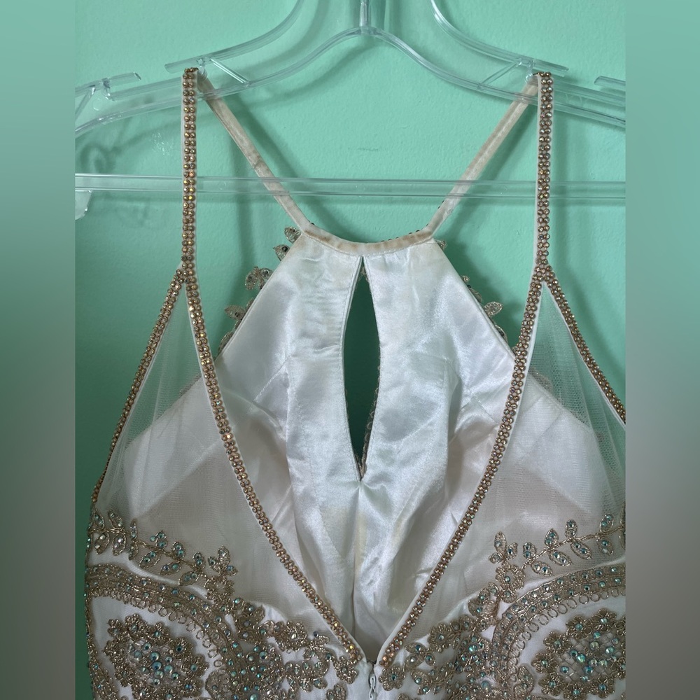 Dress - Picture 3 of 5